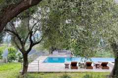 Vue_piscine_depuis_jardin_2