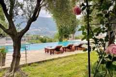 Vue_piscine_depuis_jardin_3