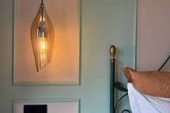 Bord_de_lit_chambre_double_deluxe_douche