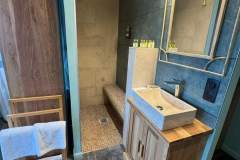 Salle_de_bain_chambre_double_deluxe_douche