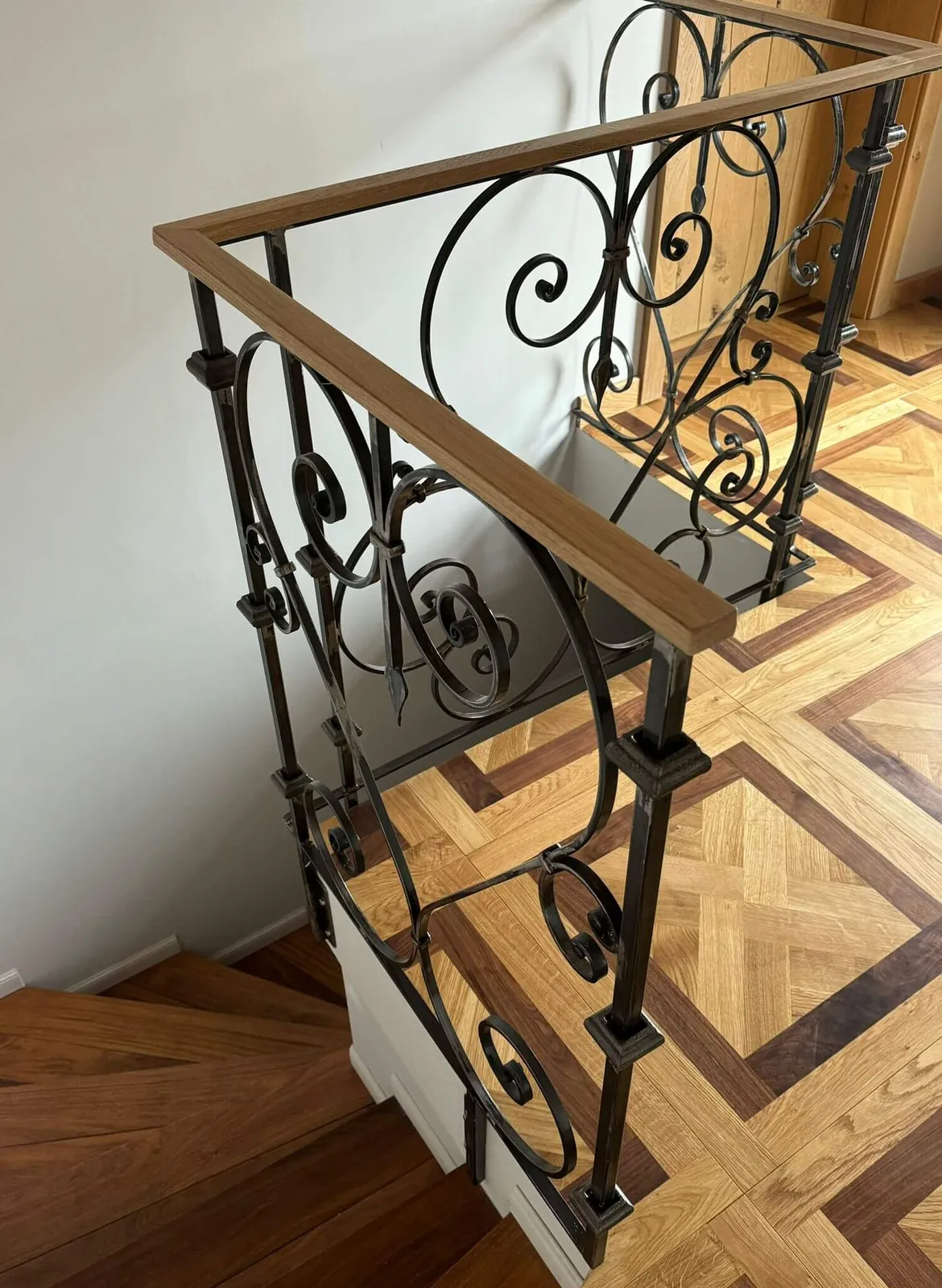 Escalier – Suite Deluxe – Vue sur mer, maison d'hôtes L'Escondida à Nice