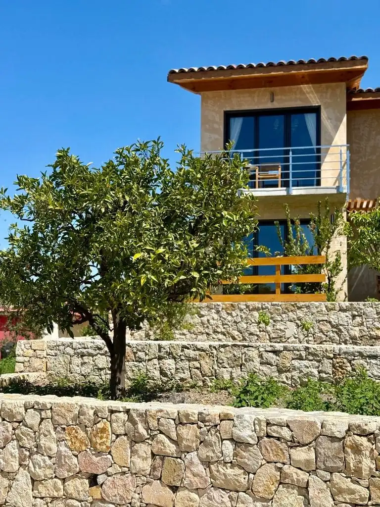Extérieur et chambres – maison d'hôtes L'Escondida à Nice