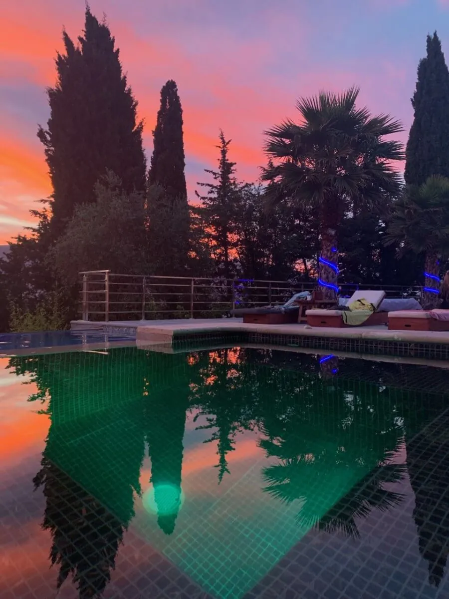 Jacuzzi extérieur – maison d'hôtes L'Escondida à Nice
