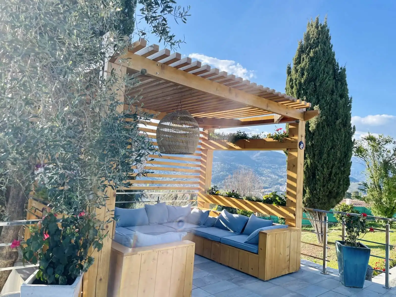 Terrasse piscine – maison d'hôtes L'Escondida à Nice