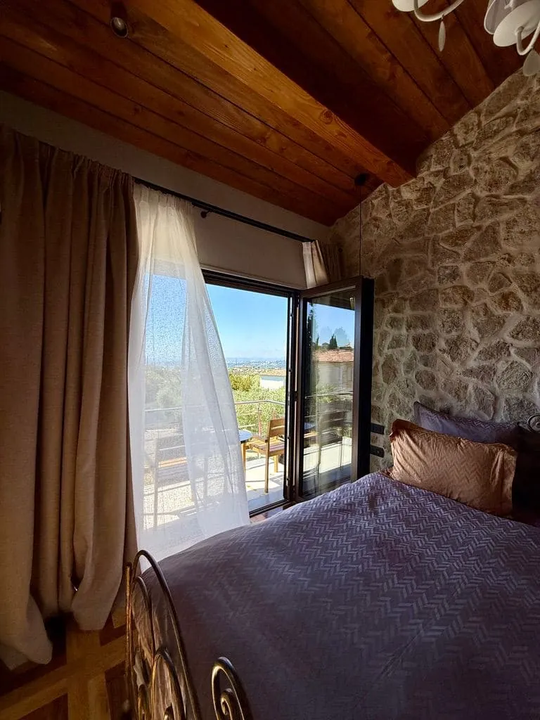 Vue ensemble vers extérieur – Suite Deluxe – Vue sur mer, maison d'hôtes L'Escondida à Nice